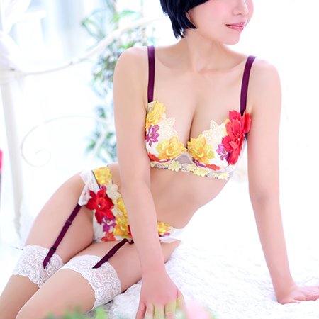 ボンジュール ソープ 福原 天然Gカップと温かい笑顔のリアルタイム情報