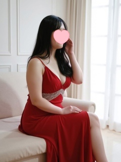 こと「RED ROOM（レッドルーム）」