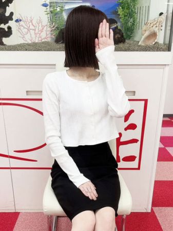 ミセスコンテローゼ デリヘル 梅田 端整なお顔立ちとBAKU乳！！美波さん☆空きです★のリアルタイム情報