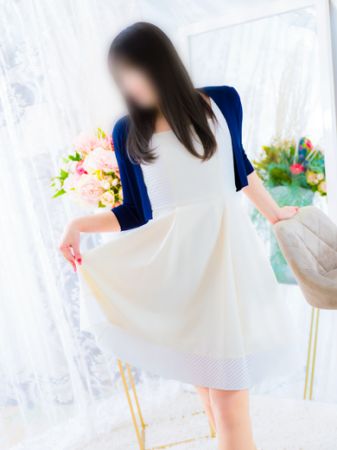 ミセスコンテローゼ デリヘル 梅田 高身長×美脚×色白・・・凪さんに空きのリアルタイム情報