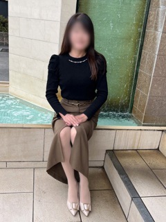 つぐみ「完熟ばなな谷九店」