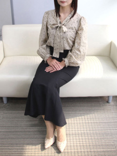 ひなこ「完熟ばなな谷九店」