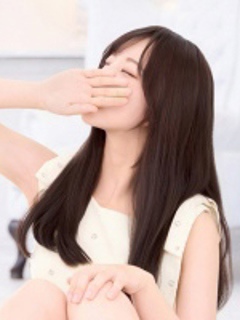 伊織　花「AMOUAGE アムアージュ」